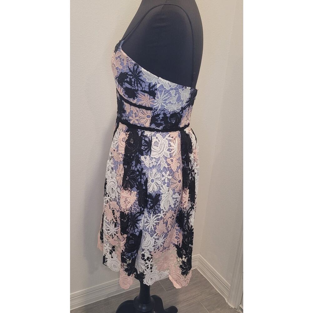 Romeo + Juliet Couture Lace Fit & Flare Dress – NWT – Size Medium – MSRP $240 - Picture 13 of 15